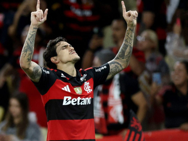 Libertadores: Pedro decide e Flamengo est&aacute; nas oitavas de final