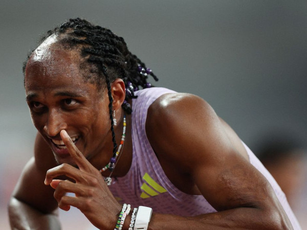 Alison dos Santos conquista ouro na etapa de Xiamen da Diamond League