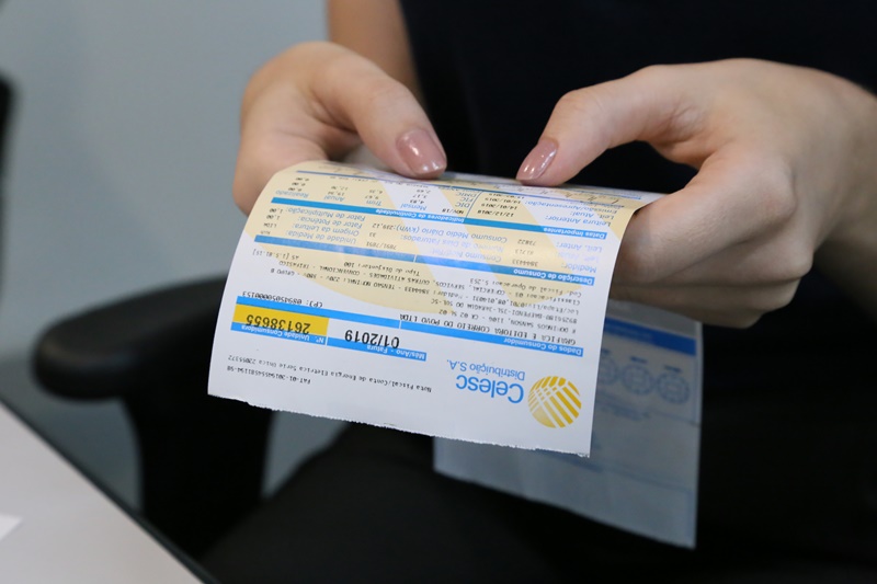 Revisão tarifária prevê reajuste maior para indústrias e grandes consumidores; consulta pública será realizada entre maio e julho