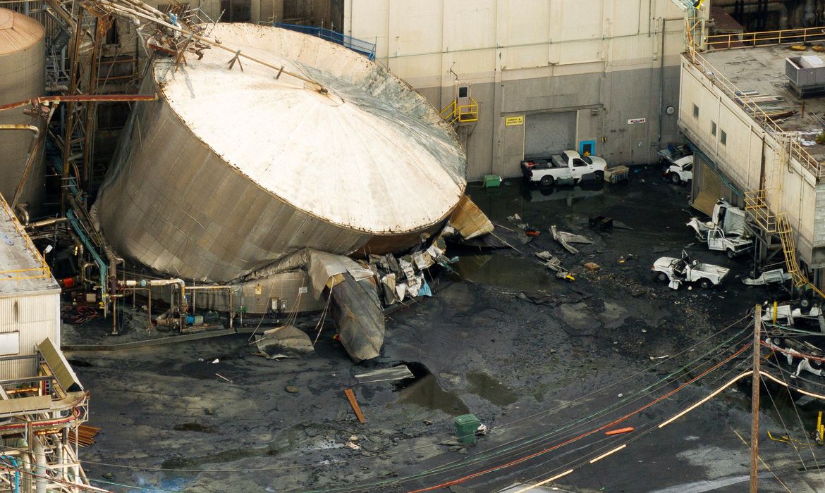 Washington: 11 pessoas estão desaparecidas após rompimento de tanque 