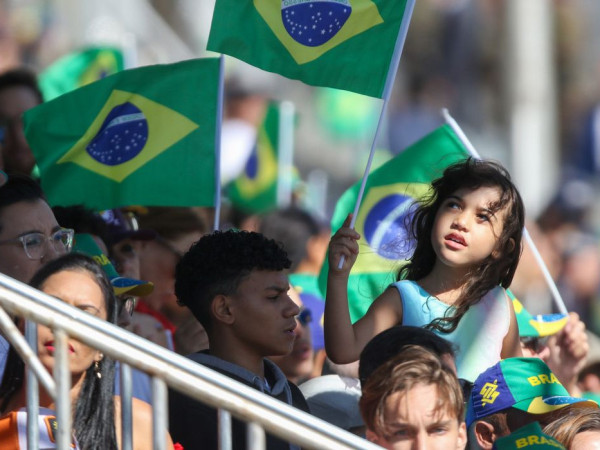 Decis&atilde;o dos EUA sobre fac&ccedil;&otilde;es tenta limitar soberania do Brasil