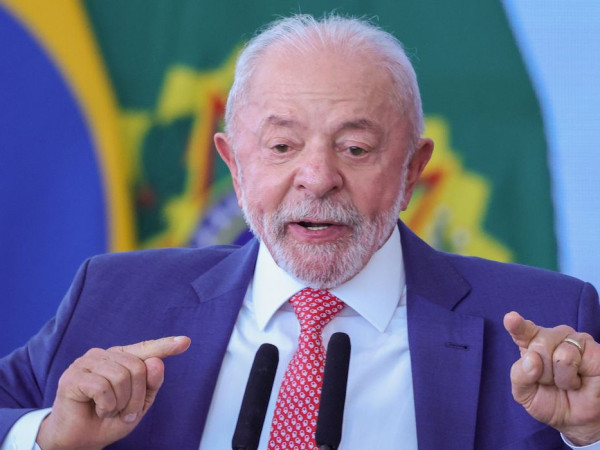 Lula cobra respeito e rejeita interfer&ecirc;ncia dos EUA
