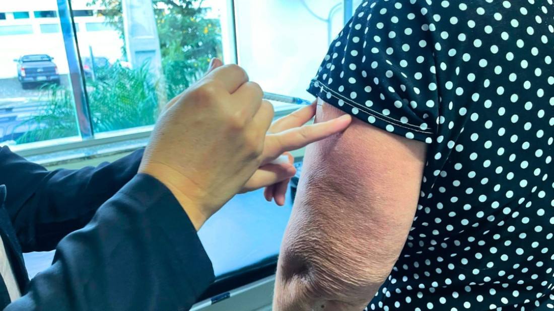 Vacina contra a gripe está disponível para toda população