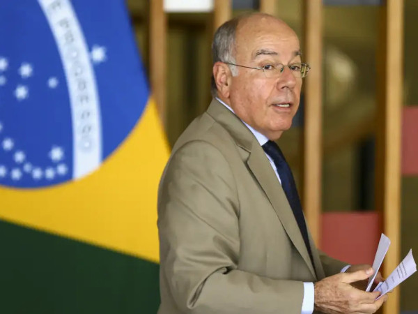 Mauro Vieira debate Fundo de Florestas Tropicais em Luxemburgo