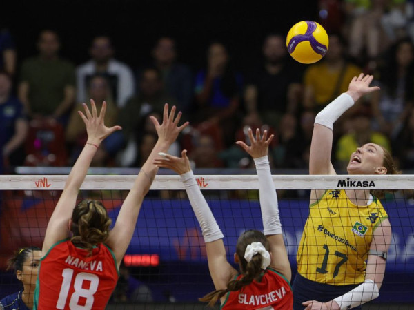 Invicto, Brasil enfrenta campe&atilde;s ol&iacute;mpicas na Liga das Na&ccedil;&otilde;es de V&ocirc;lei