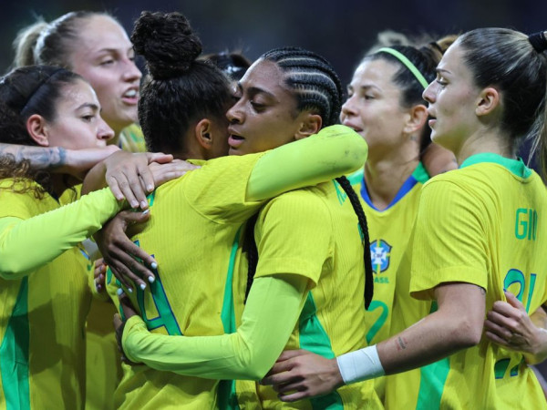 Sele&ccedil;&atilde;o feminina encara Estados Unidos esta noite em S&atilde;o Paulo