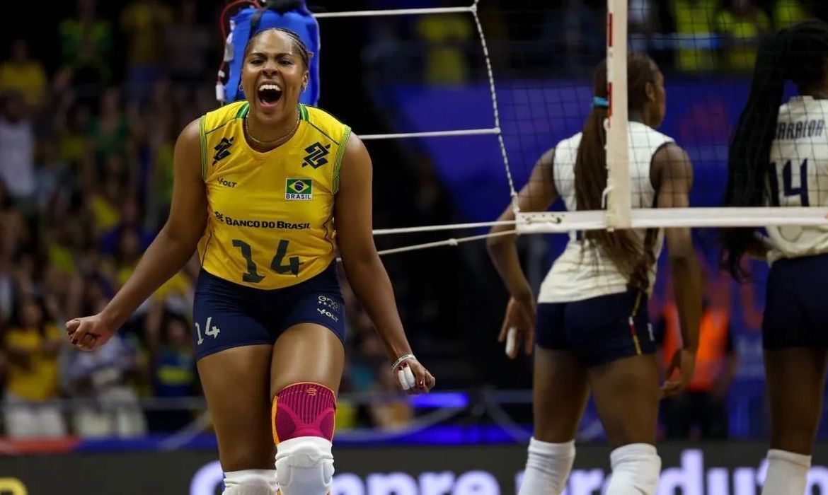 Brasil sofre, mas bate Itália por 3 sets a 2 na Liga das Nações 