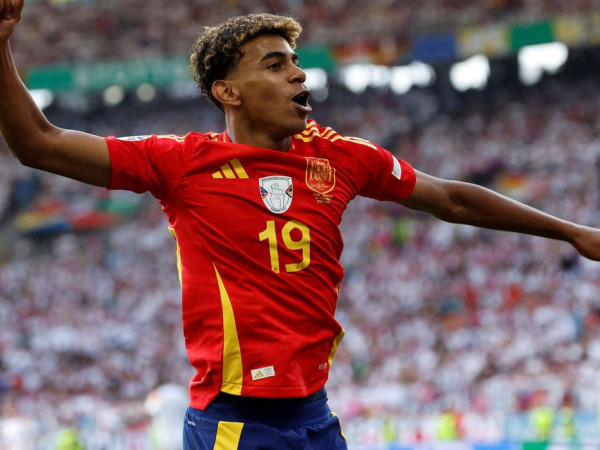 Com elenco estelar, Espanha encabe&ccedil;a Grupo H da Copa do Mundo 