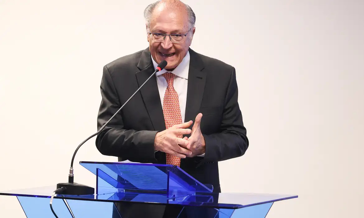 Governo vai defender retomada de obras da Transordestina junto ao TCU
