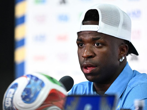 Mais experiente, Vini Jr. afirma que Brasil "chega para ser campe&atilde;o"