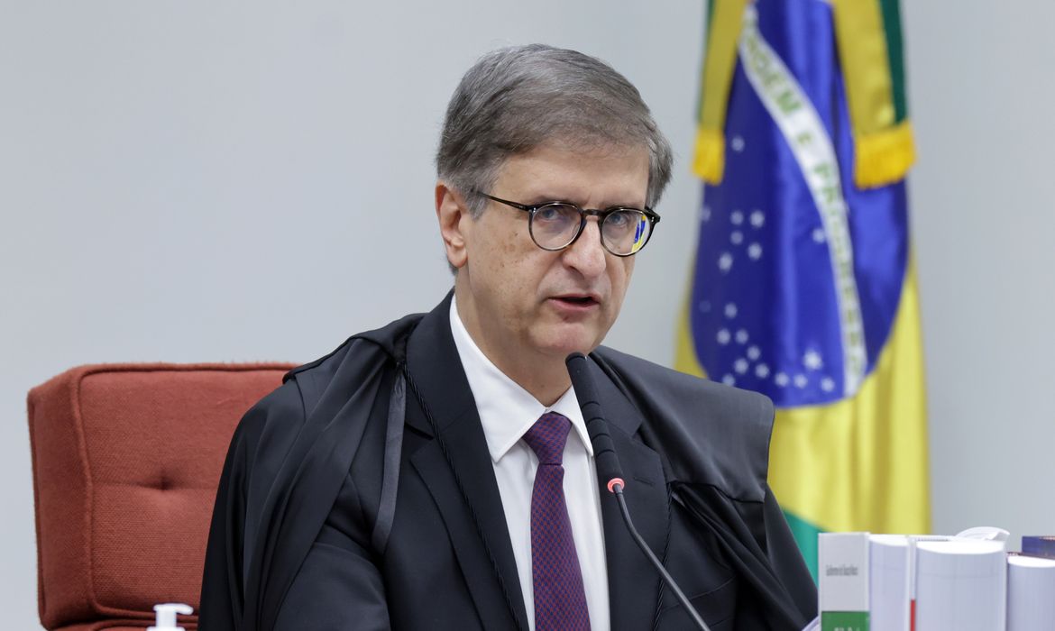 PGR se manifesta contra revisão da condenação de Bolsonaro 