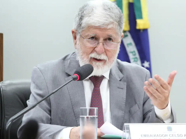Celso Amorim: IA sob controle de poucas empresas piora desigualdades