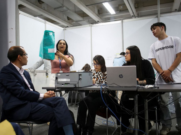 Presidente Petro denuncia fraude contra o voto na elei&ccedil;&atilde;o da Col&ocirc;mbia