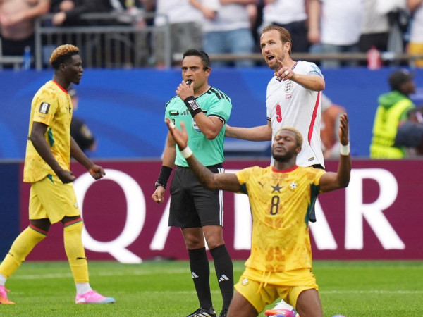 Gana segura Inglaterra e duelo de l&iacute;deres do Grupo L n&atilde;o sai do zero