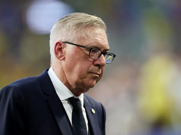 Ancelotti celebra atua&ccedil;&atilde;o s&oacute;lida, mas pede calma para mata-mata