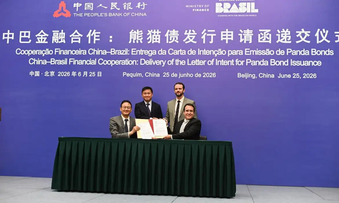 Brasil prepara emissão de títulos em yuan na China