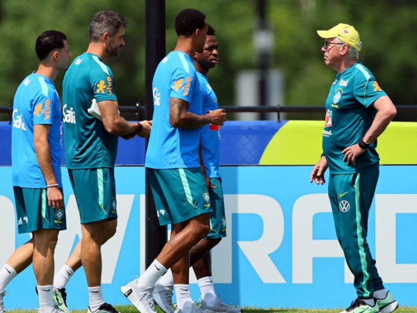 Ainda sem Raphinha, Brasil inicia prepara&ccedil;&atilde;o para as oitavas de final