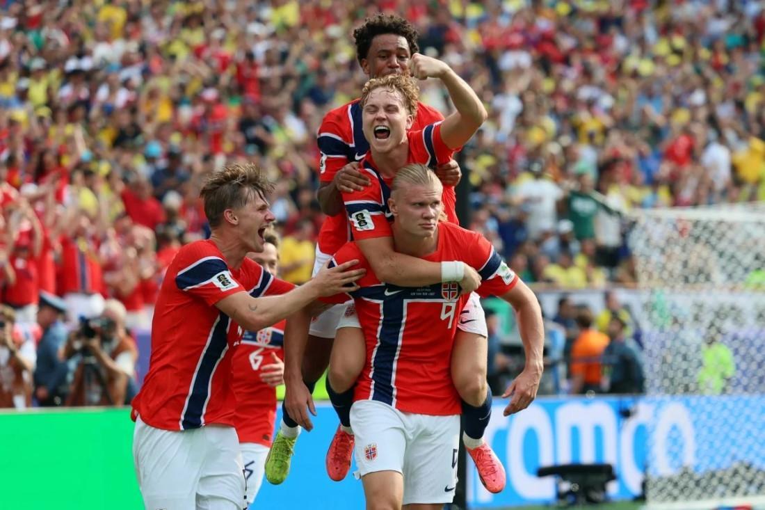 A Seleção Brasileira foi eliminada nas oitavas de final da Copa do Mundo após perder por 2 a 1 para a Noruega neste domingo (5). Haaland marcou os dois gols da equipe europeia. Neymar fez o único gol do Brasil em cobrança de pênalti nos acréscimos.