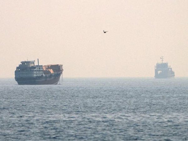 Trump recua e desiste de cobrar taxa sobre navios no Estreito de Ormuz