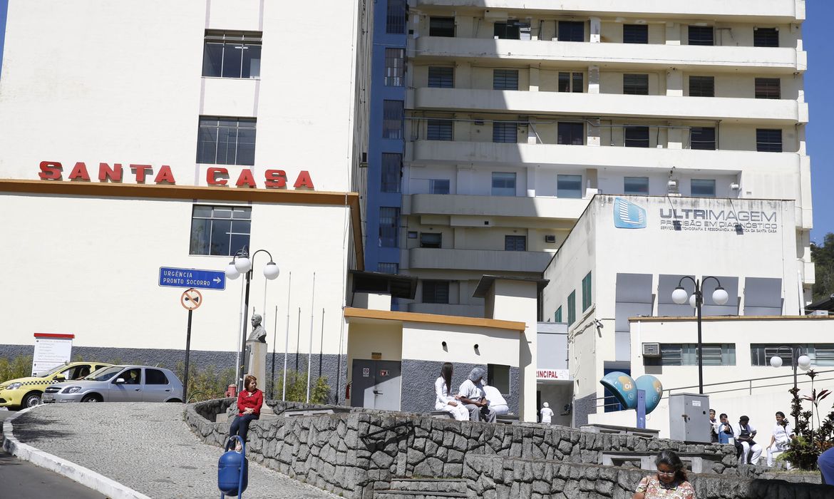 Crédito do FGTS para Santas Casas é prorrogado até 2030