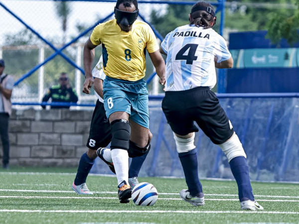 Brasil encerra Jogos Parasul-Americanos com ouro no futebol de cegos