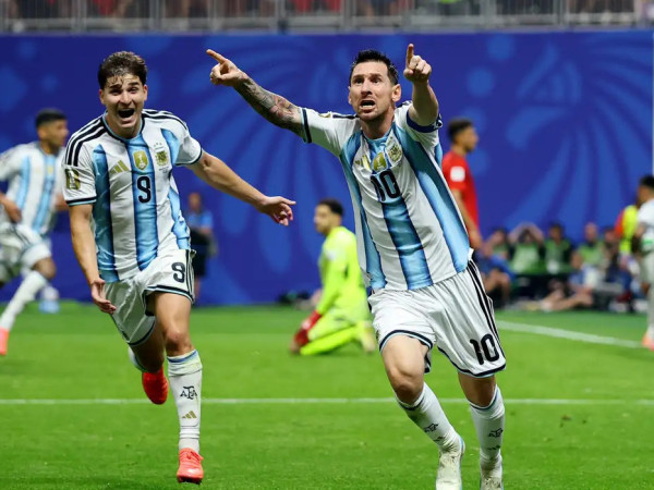 Espanha leva juventude e Argentina aposta em Messi na decis&atilde;o da Copa