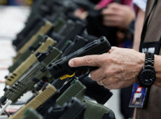 A&ccedil;&otilde;es pr&oacute;-armas de Trump devem favorecer fac&ccedil;&otilde;es criminosas no Brasil