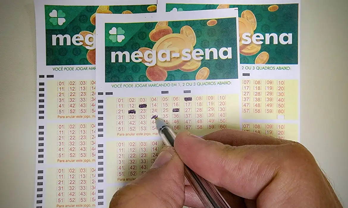 Mega-Sena acumula e pr&Atilde;&sup3;ximo pr&Atilde;&ordf;mio &Atilde;&copy; estimado em R$ 42 milh&Atilde;&micro;es 