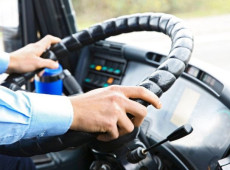 Secretaria Municipal de Educa&ccedil;&atilde;o realiza capacita&ccedil;&atilde;o para motoristas do transporte escolar nesta quinta-feira