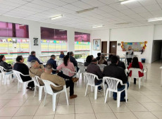 Pol&iacute;ticas p&uacute;blicas voltadas &agrave; terceira idade.