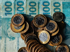 Benefici&aacute;rios com NIS de final 8 recebem Bolsa Fam&iacute;lia de julho