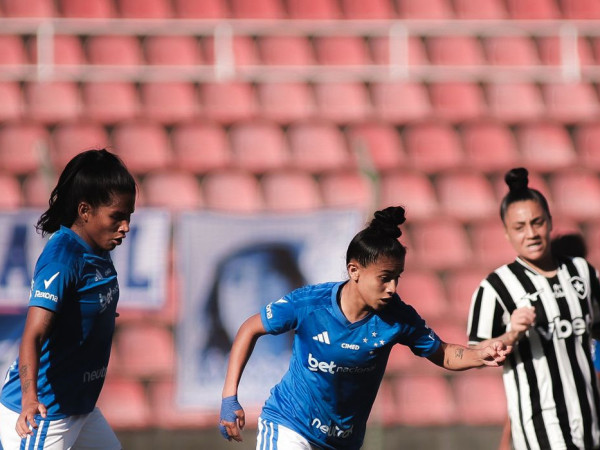 Cruzeiro vence Botafogo no Brasileir&atilde;o Feminino 