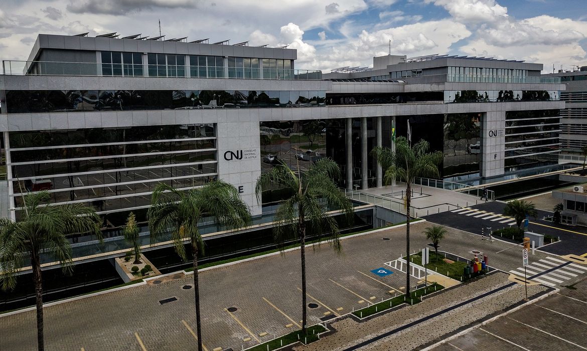 CNJ acaba com aposentadoria compulsória como punição máxima para juiz