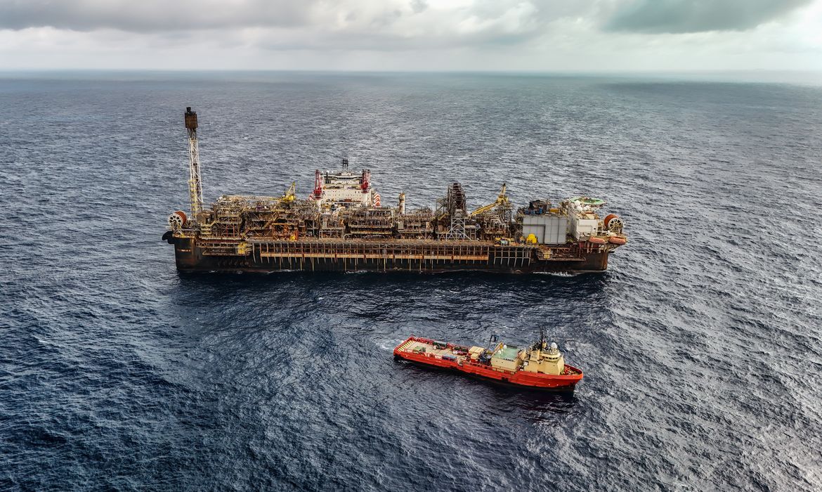 Leilões de petróleo em outubro terão recorde de áreas em disputa