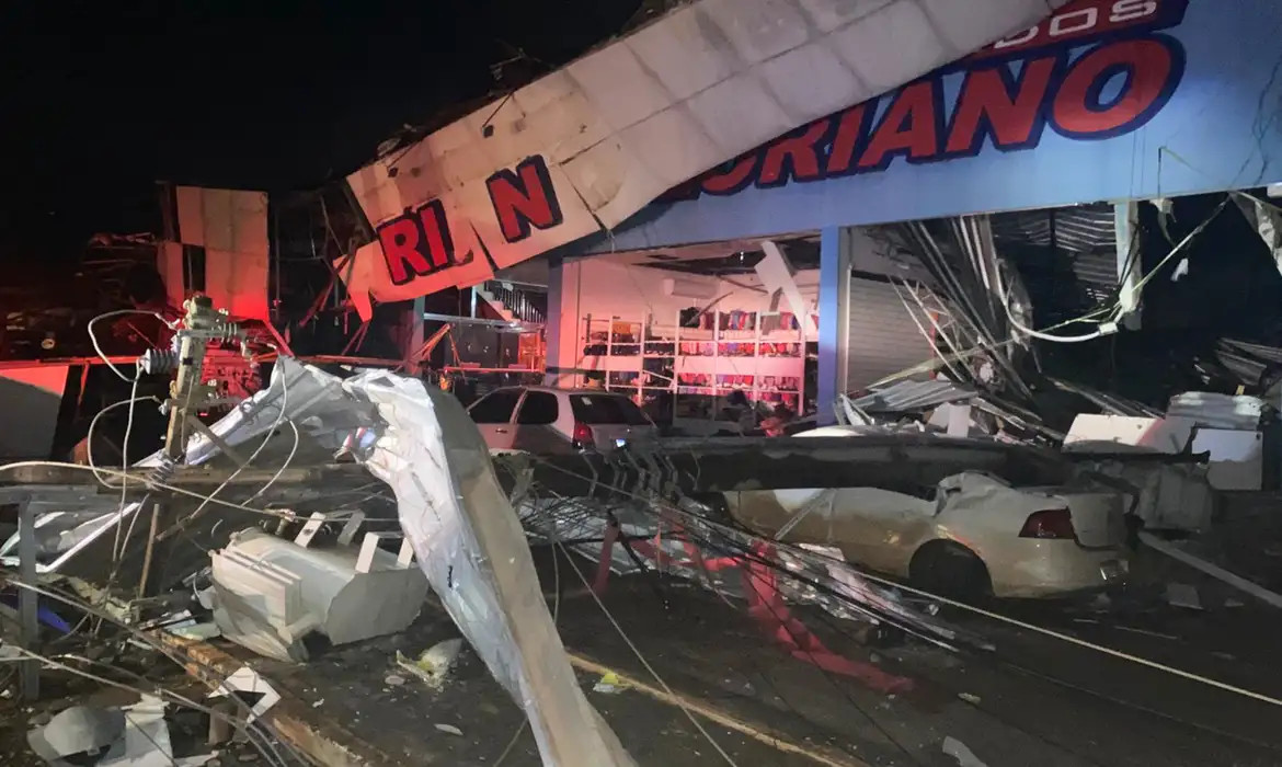 RS: Defesa Civil confirma uma morte e cinco feridos após ciclone bomba