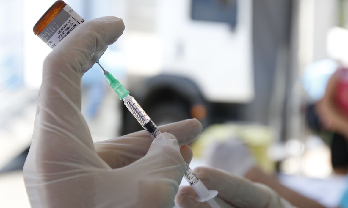 Campanha contra sarampo vacinou 280 mil pessoas em SP em uma semana
