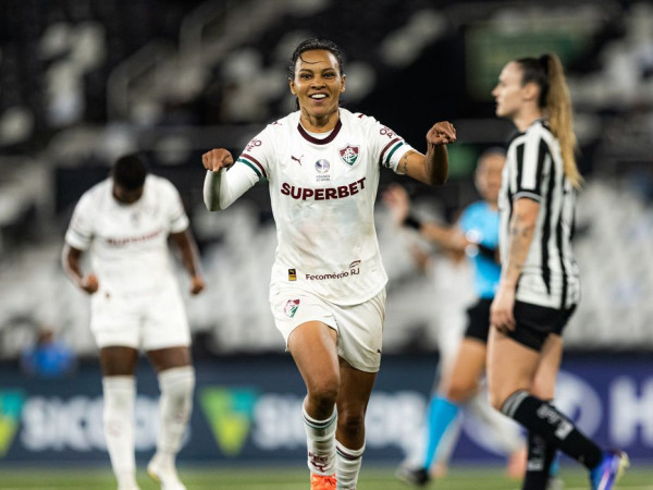 Fluminense domina, vence e complica Botafogo no Brasileir&atilde;o Feminino