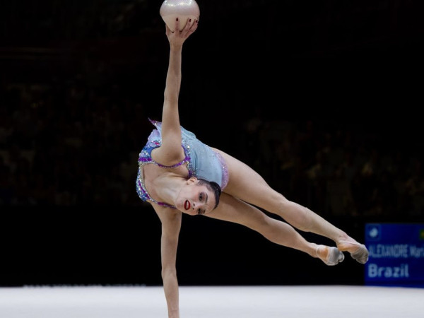 Babi e Maria Eduarda brilham em 1&ordm; dia do Mundial de Gin&aacute;stica R&iacute;tmica