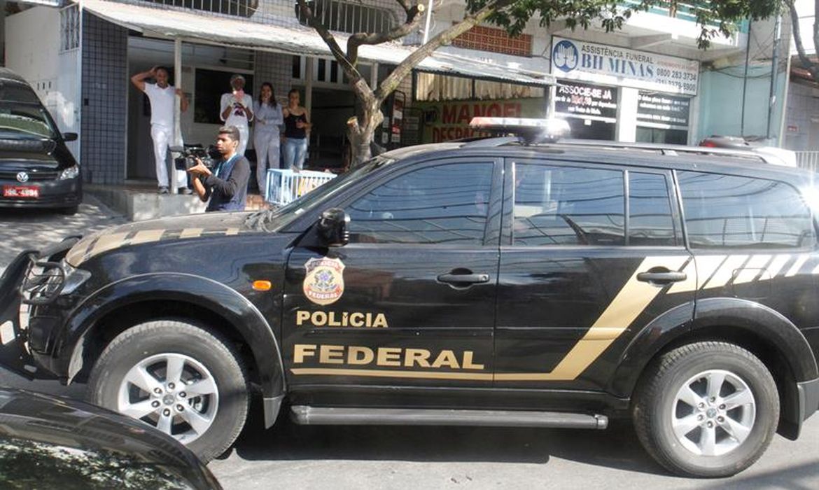 Cláudio Castro é alvo da segunda fase da Operação Sem Refino