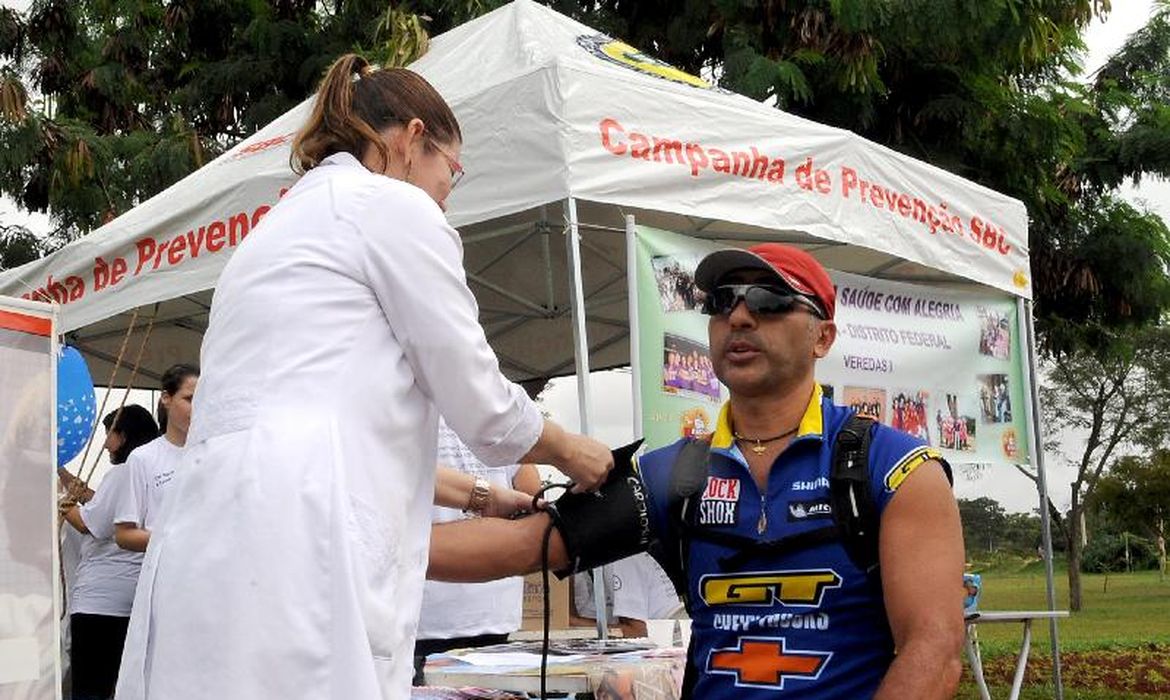Pesquisa de polipílula para prevenção do AVC busca 8,5 mil voluntários