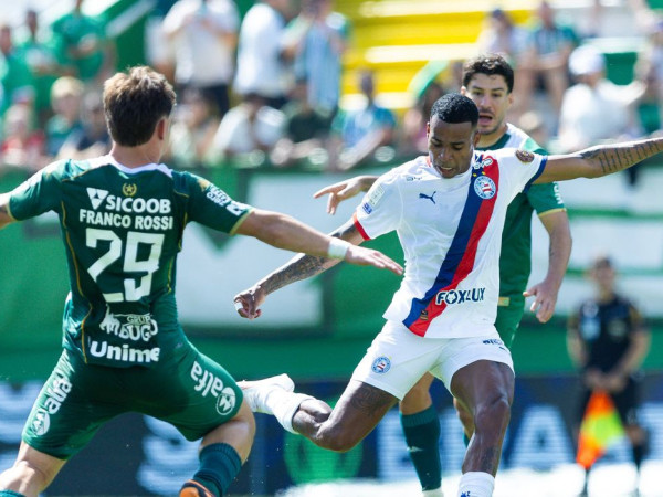 Brasileir&atilde;o: Chapecoense busca empate com Bahia em jogo de seis gols