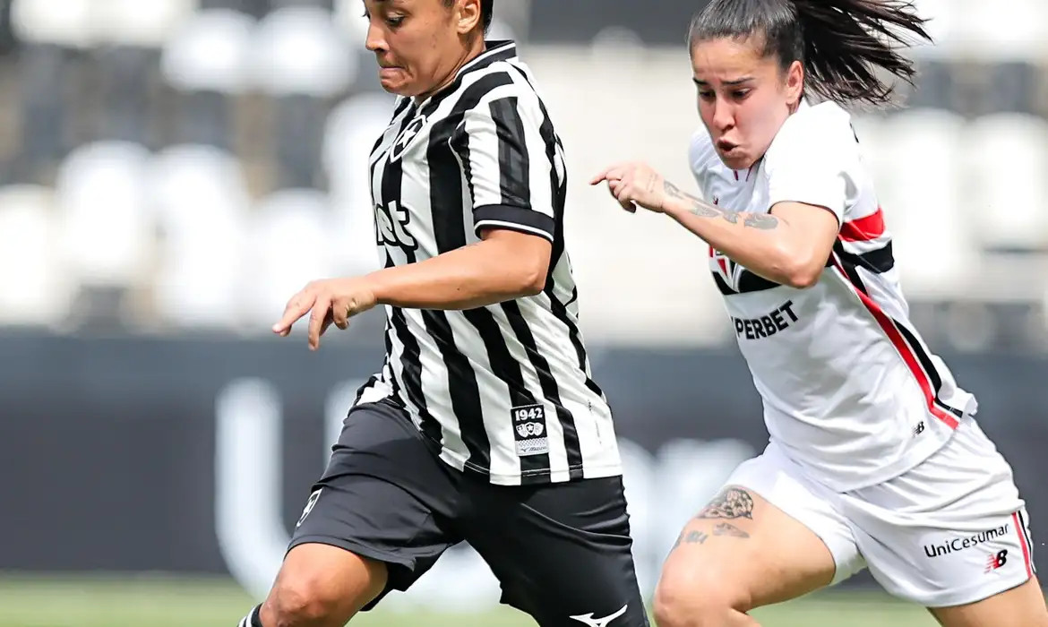 Brasileiro Feminino: São Paulo goleia, iguala líder e afunda Botafogo