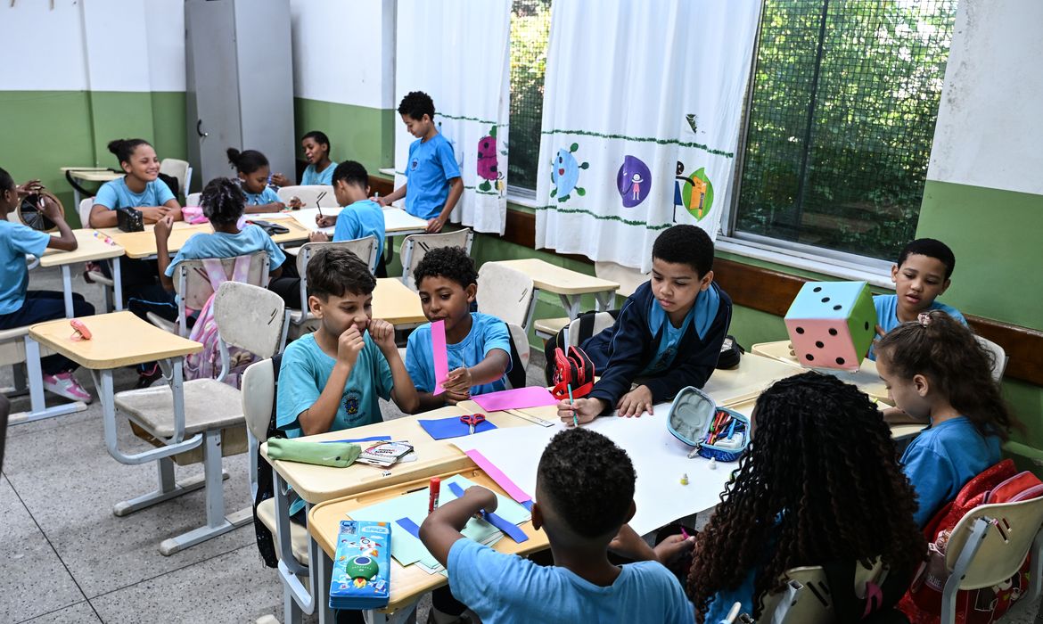 Instituto Natura Brasil analisa Ideb 2025 de escolas 100% integral