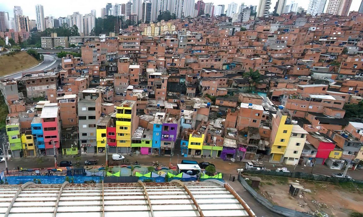 Oxfam Brasil: concentração de riqueza amplia desigualdade política 
