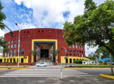 O Centro de Eventos Cau Hansen &eacute; o polo do maior festival de dan&ccedil;a do mundo e sede da Escola do Teatro Bolshoi no Brasil.
Textos e fotos do livro a ser lan&ccedil;ado em breve: "Joinville, uma paix&atilde;o!"