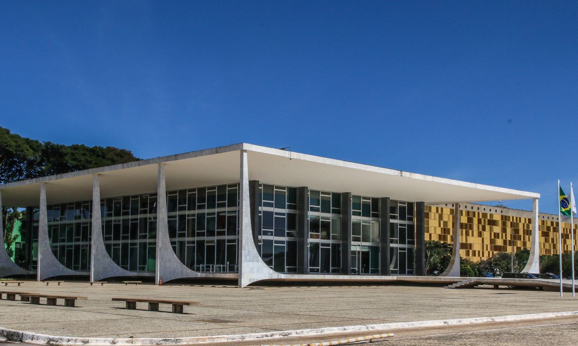 STF valida proibição de devedor contumaz pedir recuperação judicial