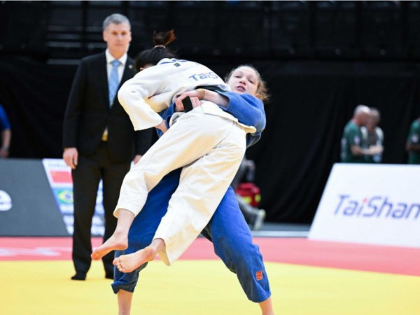 Brasil garante 3 bronzes na abertura do Grand Slam de jud&ocirc; na Su&iacute;&ccedil;a