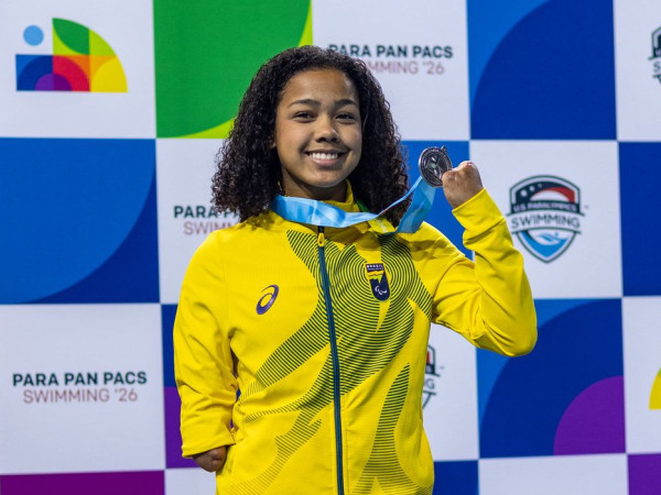  Parapan-Pac&iacute;fico: nadadora Alessandra quebra recorde mundial 