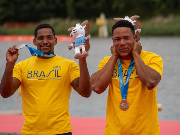 Jacky Godmann e Gabriel Nascimento s&atilde;o prata no Mundial de Canoagem 