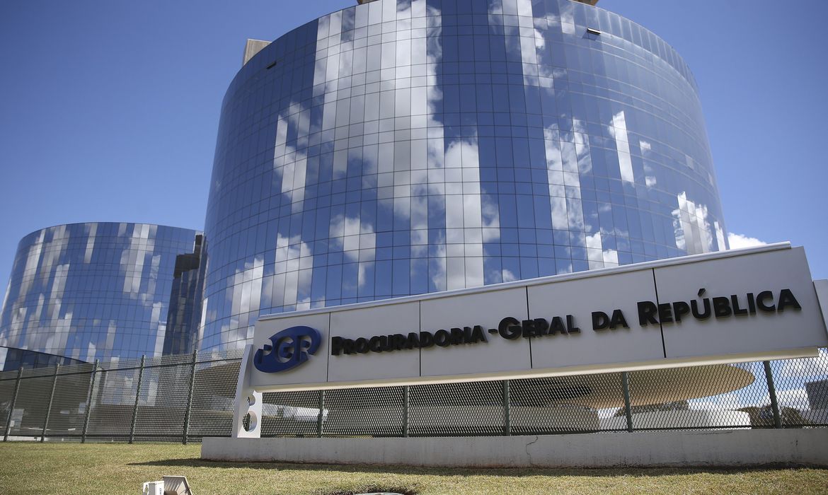 PGR deve se manifestar sobre supostas conversas entre Vorcaro e Moraes